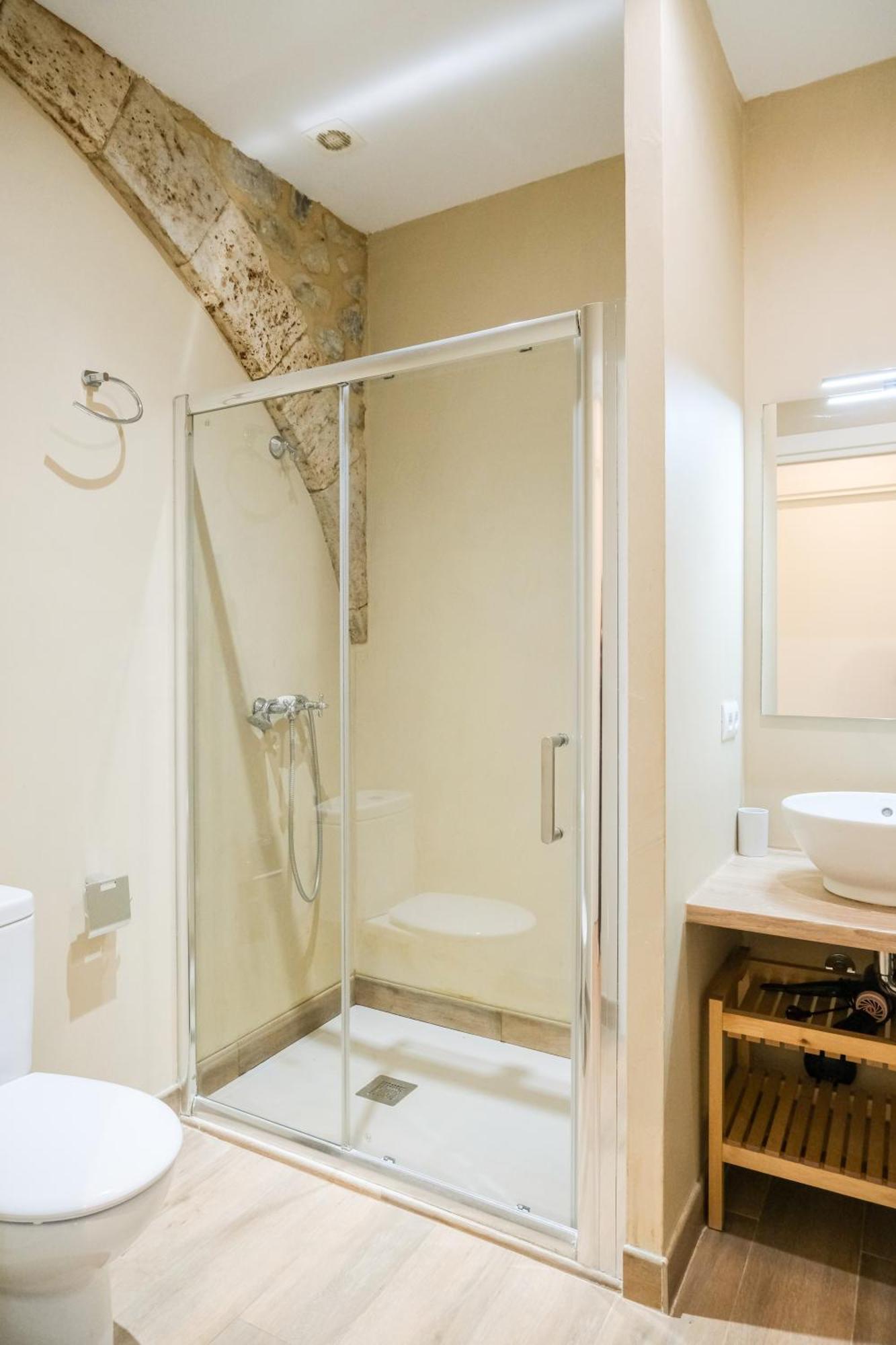 Ganganell Centre Apartamento Con Patio Besalú Kültér fotó